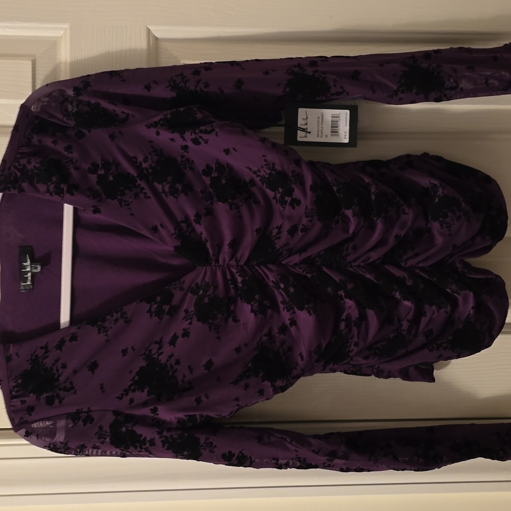 NICOLE MILLER BRAND WOMEN'S PURPLE AND BLACK LONG SLEEVES TOP SIZE MEDIUM